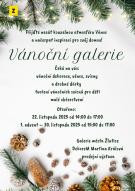 vánoční dekorace a svícny